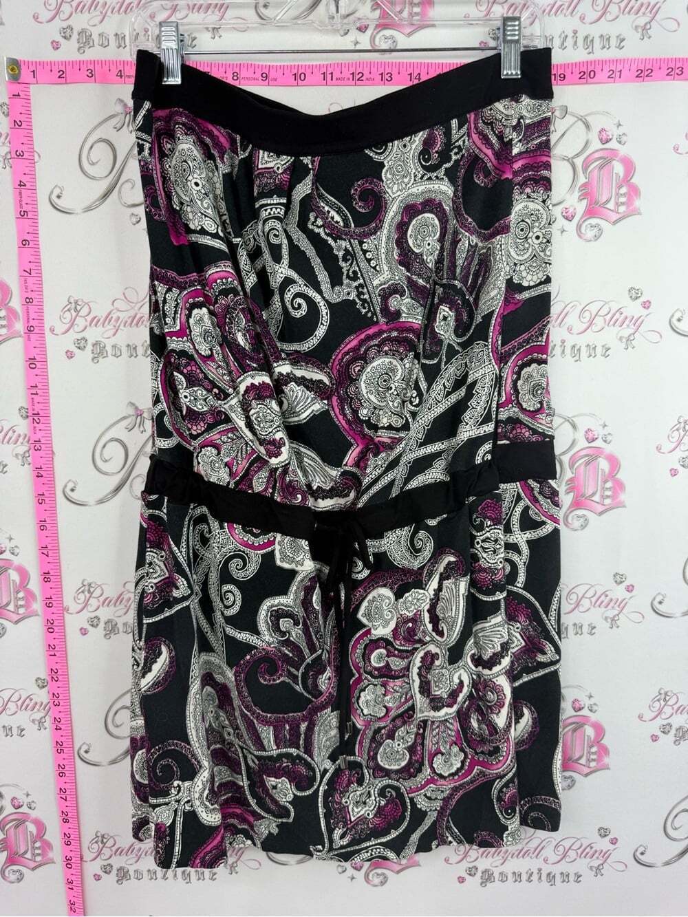 White House Black Market Black, Magenta & White Paisley Print Strapless top